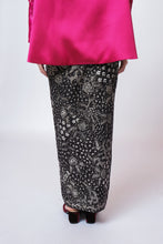 Load image into Gallery viewer, Sekar Skirt in Black
